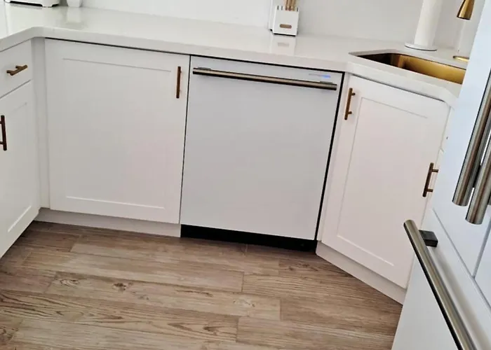 Newly Remodeled Luxury Beachfront 2-Bedroom Condo